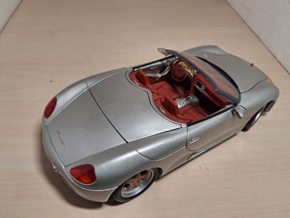 Porsche 1:18 maisto