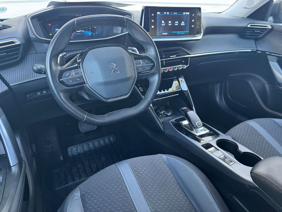 Peugeot 2008 1.5 diesel cutie automata 2020 in RATE FIXE FARA AVANS