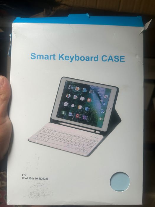 Husa cu tastatura Apple Magic Keyboard Folio pentru iPad (10th gener