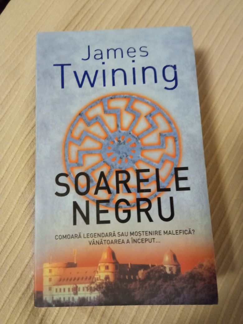 Soarele negru de James Twining