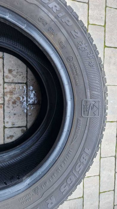 Anvelope iarna 185 65 R 15 Barum/Semperit