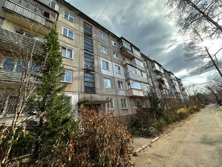 2х, Абая, маг. "Мебельный", 45м2, 1972г.п., балкон остеклен,4 ЭТАЖ