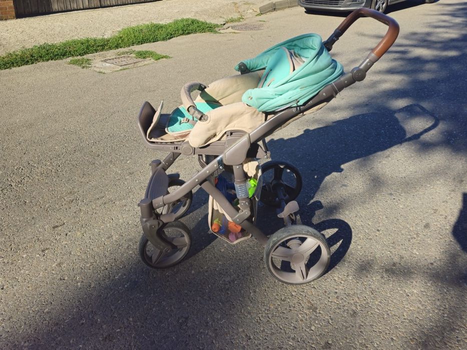 Vând carucior lorelli Rimini