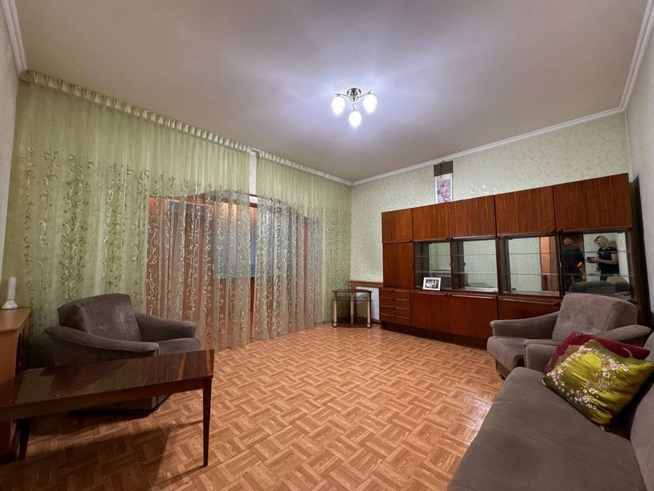 Продаю свои две 2х комнатные квартиры в общем коридоре по улице Бабура