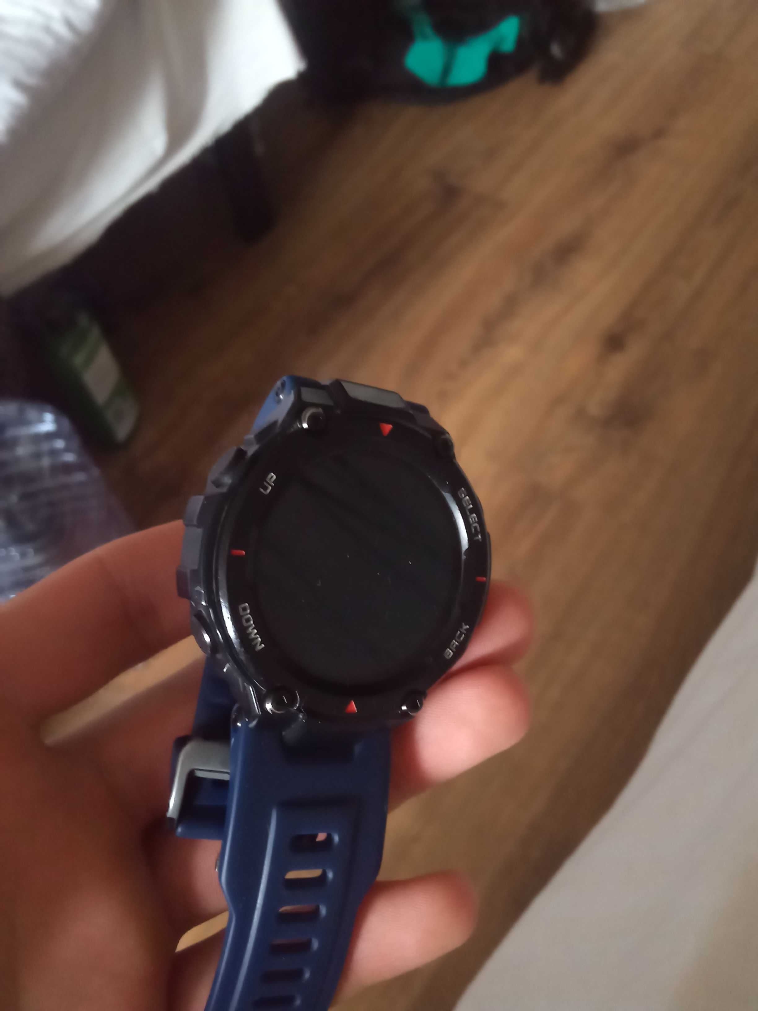 Amazfit T-Rex смарт