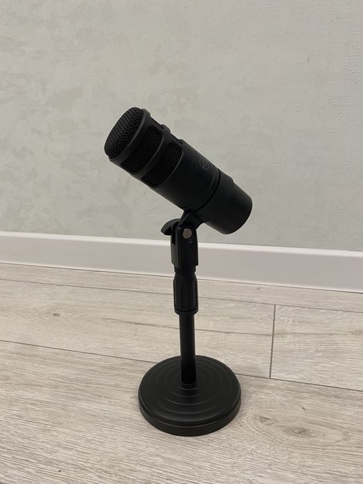 Микрофоны для подкаста Audio Technica AT 2040 студийный