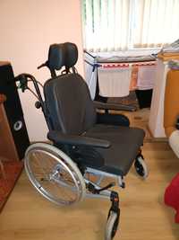 Scaun cu rotile pentru persoane cu dizabilitati