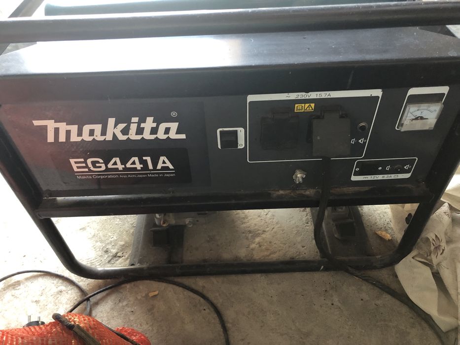Бензиновый генератор Makita с двигателем Subaru. 4.4 киловатта