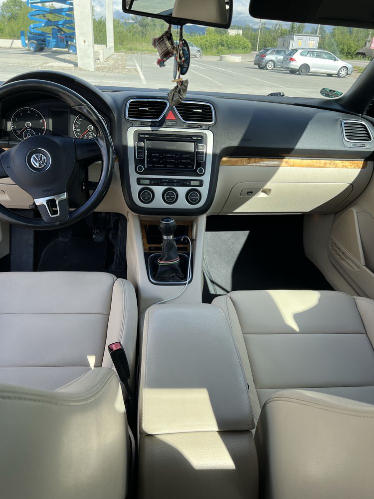 Volkswagen   EOS.