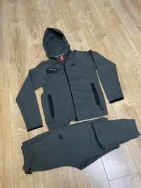 Trening Tech Fleece Nike marimea XXL