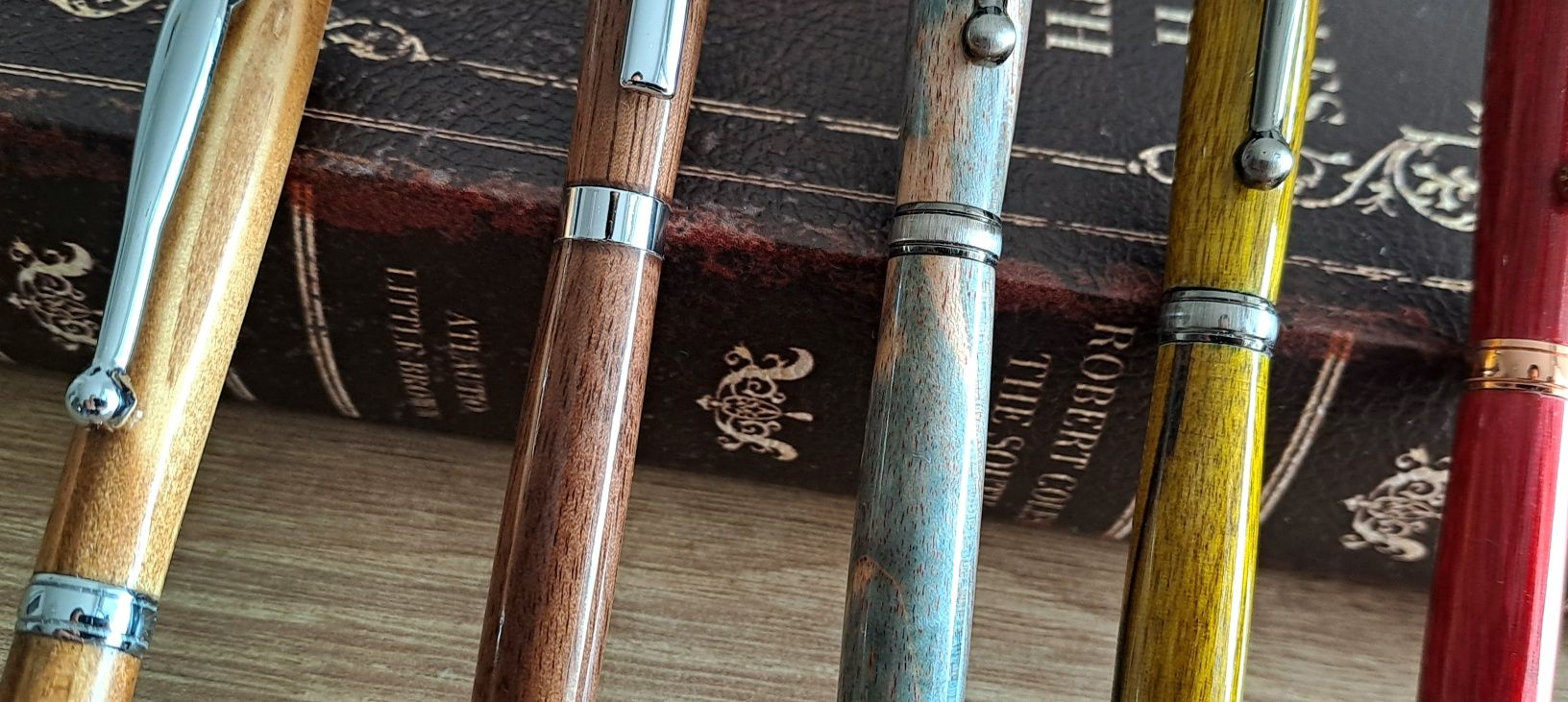 Pix lucrat manual -lemn exotic