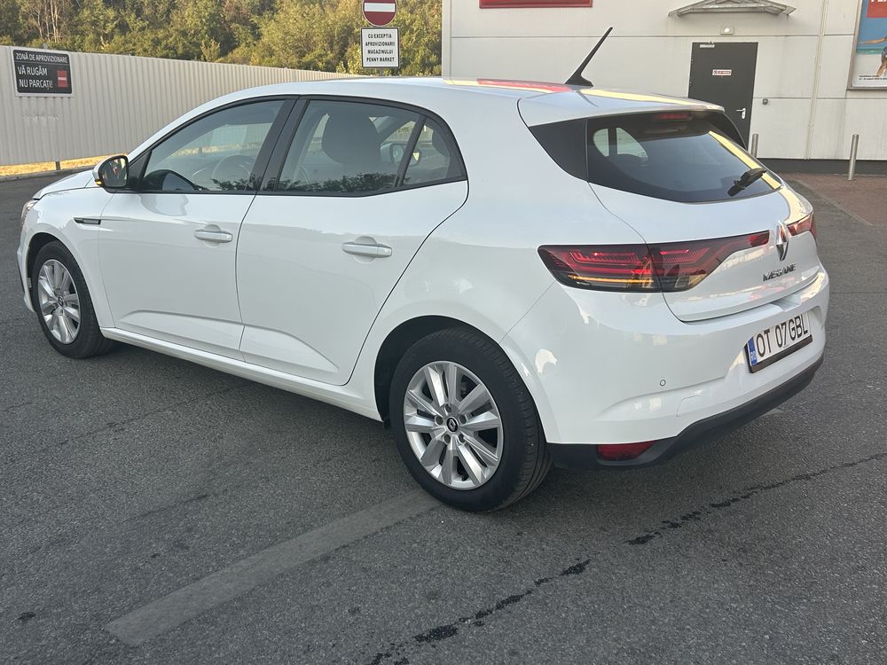 Renault megane 4 înscris. Carte service