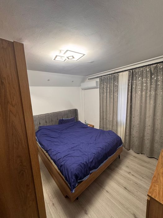 Vand apartament 4 camera 2 baie full