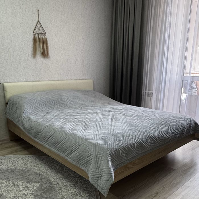 Кровать 1,6*2 с матрасом