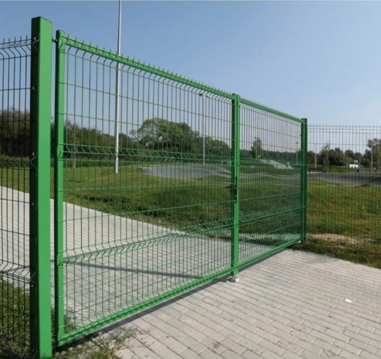 Facem garduri și porti din plasa bordurata sau din sipca metalica