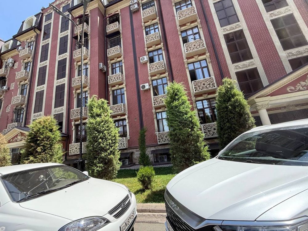 Продается 2-х комнатная новостройка ЖК Дархан коробка