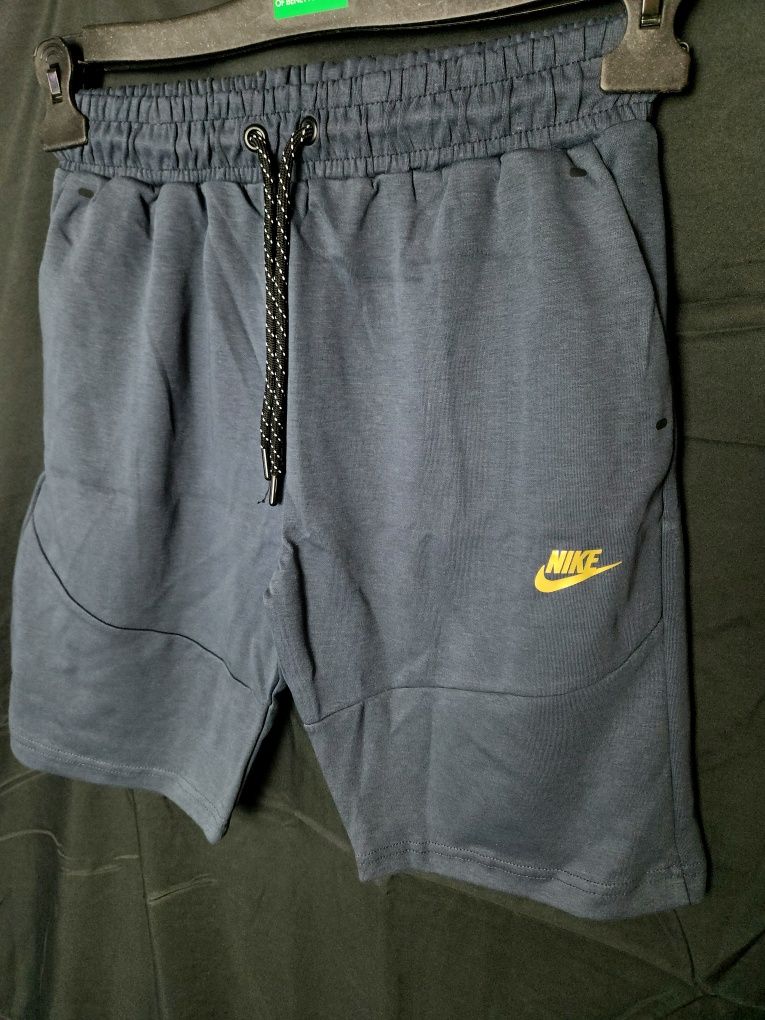 Nike Tech Fleece летен екип