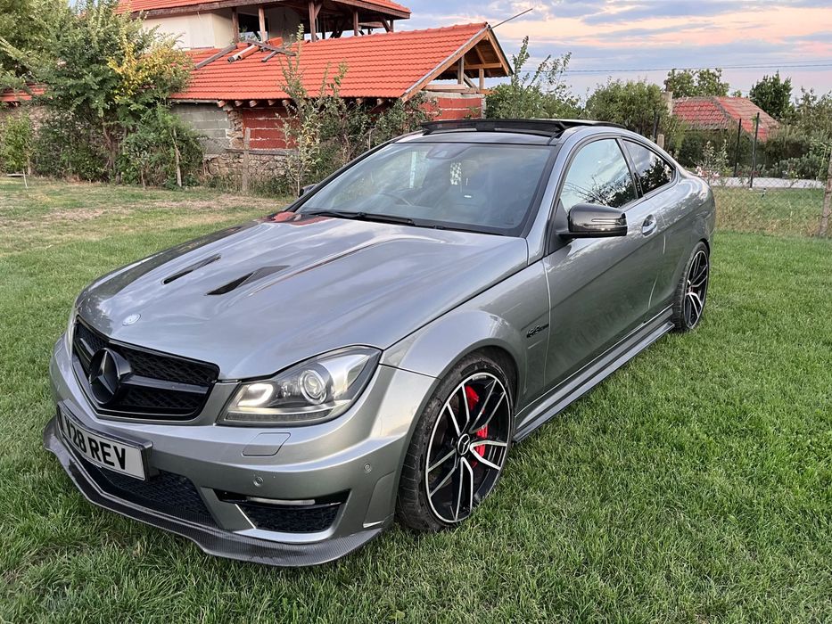 Mercedes Benz c63 AMG