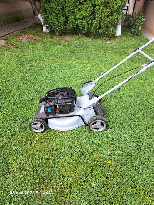 Vând mașina tuns gazon LUX TOOLS