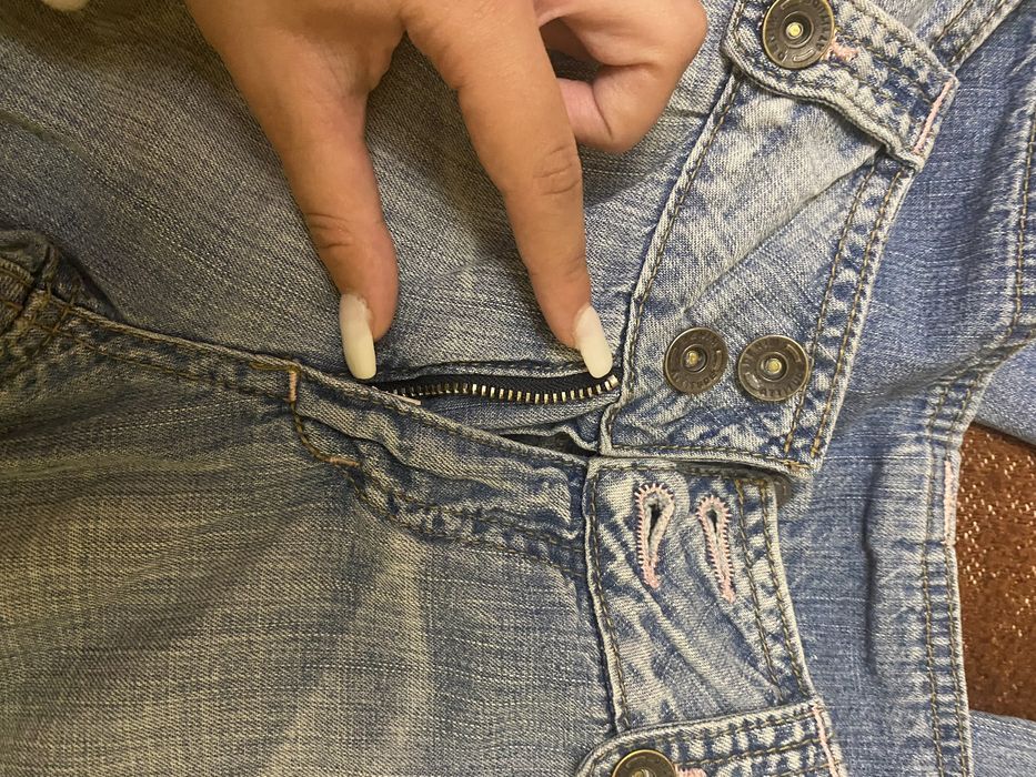 Y2k VERY low rise flare jeans with cute baby pink details front&back