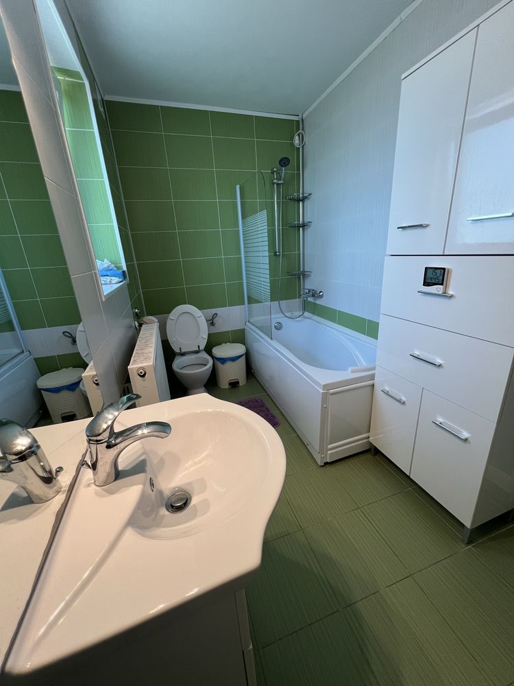 Casă spațioasă de închiriat