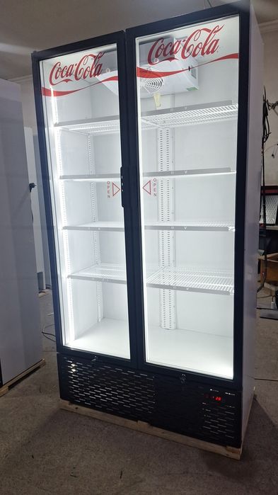 Акция !!! Продаются витринние холодильники