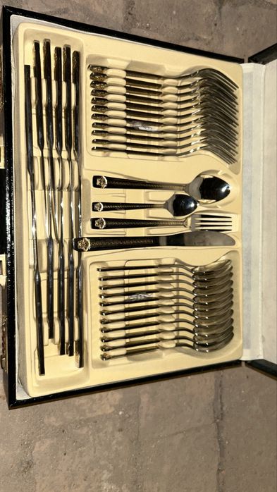 set ustensile versacce editie limitata