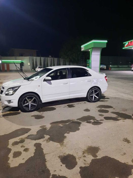 Продаётся автомобиль Кобальт срочно