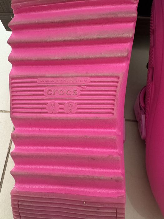 Crocs platforma roz