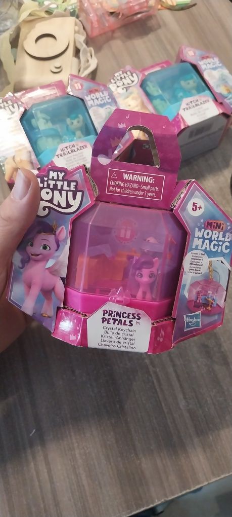 Продавам оригинални играчки bing flop