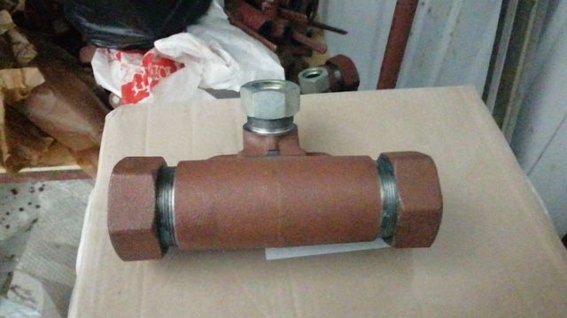 Стальной тройник 4375