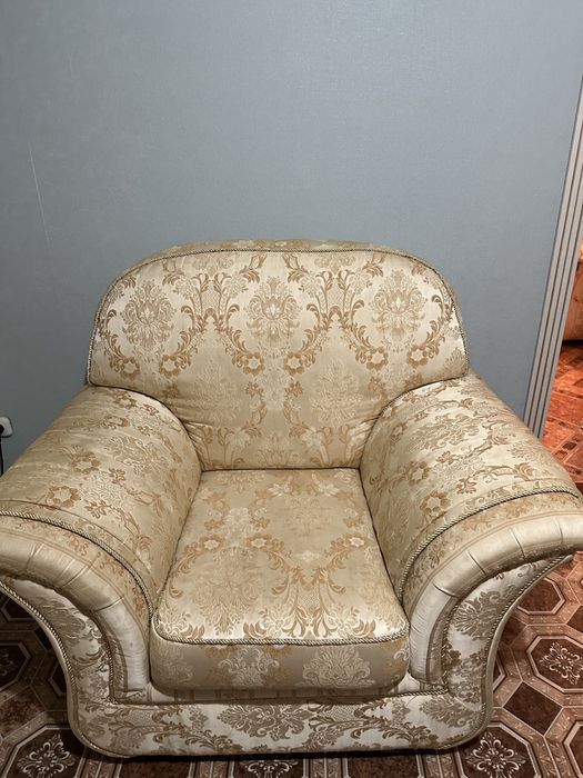 диван в зал