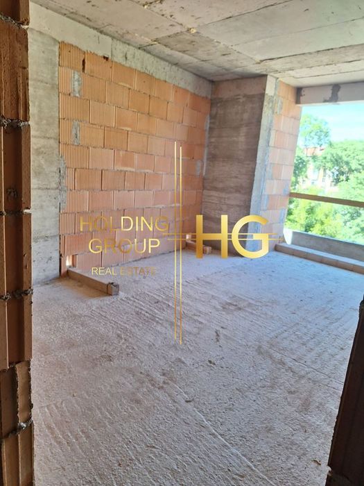 Продава се Двустаен апартамент в Варна, Център - 64 кв.м за 1500 €/кв.м - Снимка #2