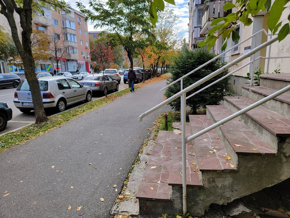 Proprietar - Vand Spatiu Comercial Cu Chirias Stabil