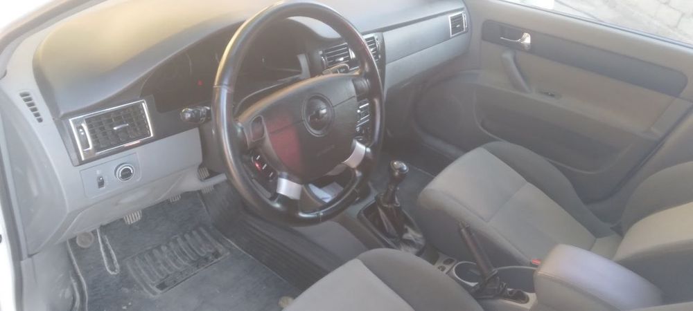 Jentra 2023 yil rangi oq holati zo'r