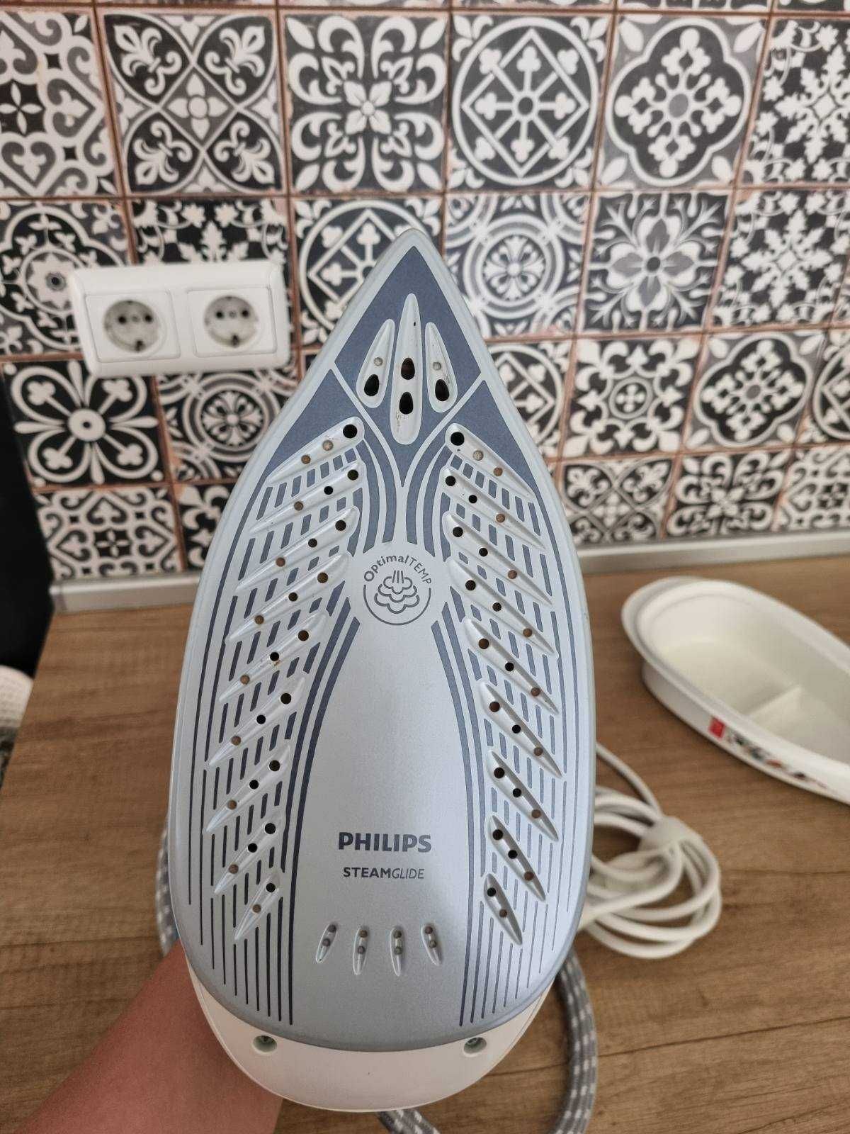 Продавам парогенератор Philips Perfect Care GC7920