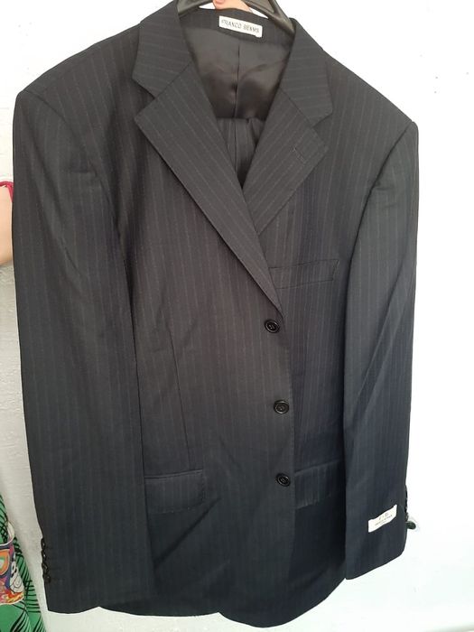 Мужские костюмы новые