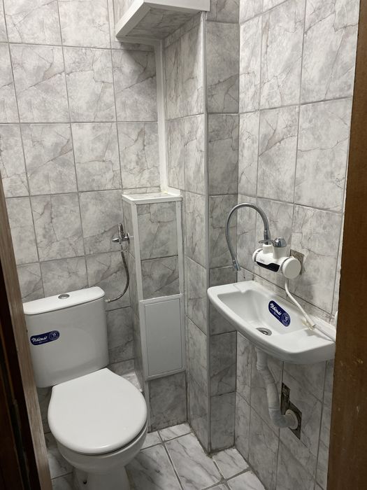 Дава се под наем Магазин в Варна, Колхозен пазар - 20 кв.м за 204 € - Снимка #5