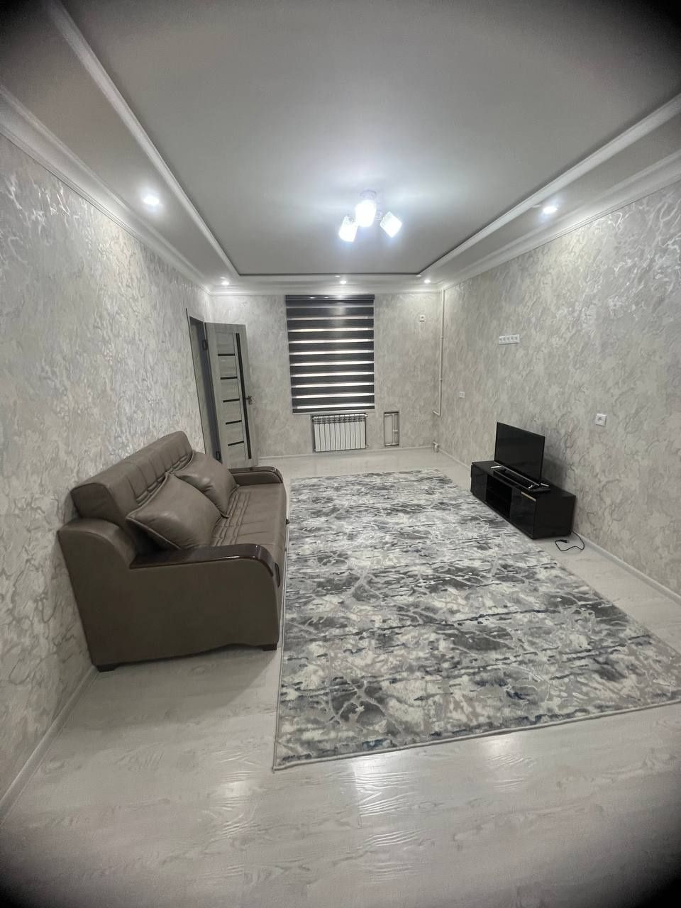 Яшнабадский р-н, Куйлюк центр 2х комнатная квартира 2/1/9, 67м².