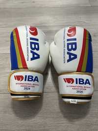 Боксерские перчатки IBA Sting 12oz