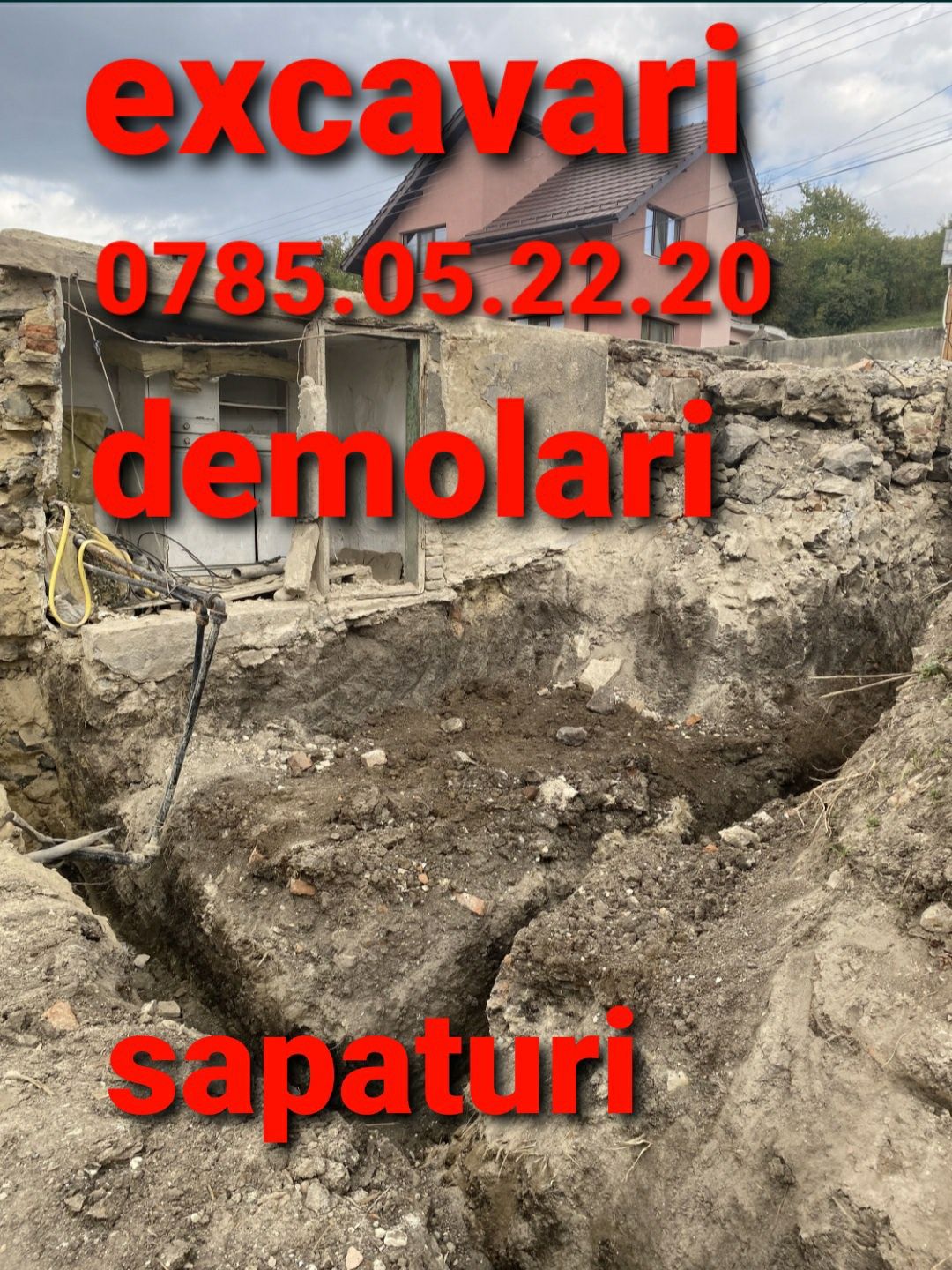 Execut cu buldoexcavator excavari demolari si transport pamant vegetal