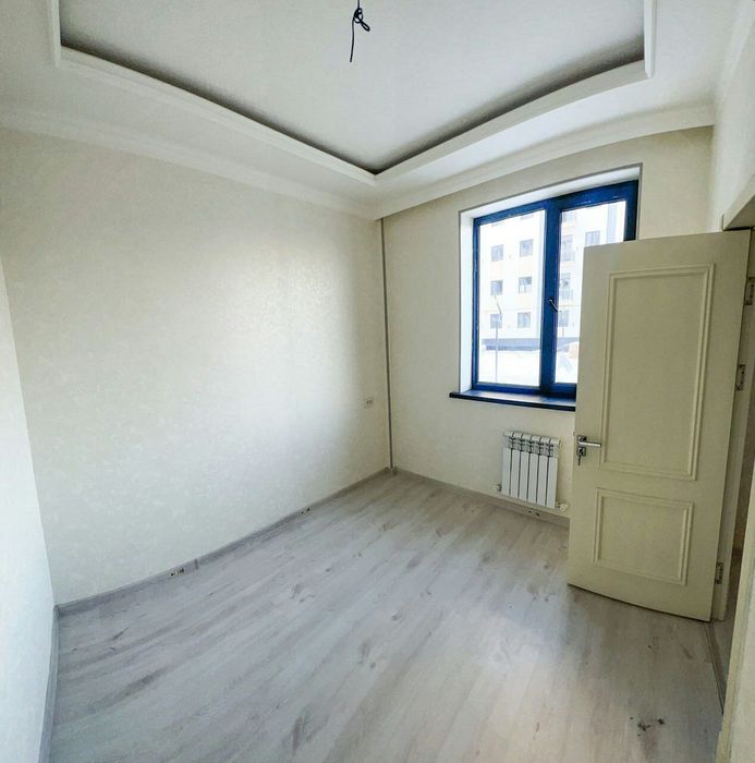 Uy sotiladi. Yashinobod Olmos rezedent. 4xona. 95kv.m