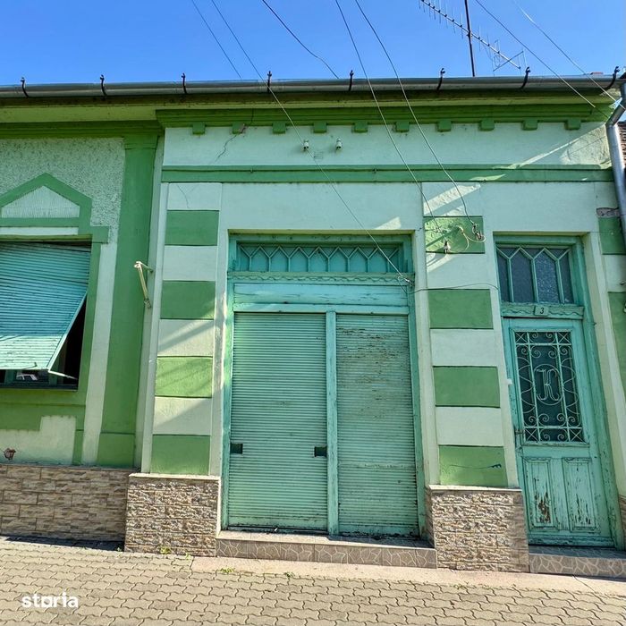 Casa  + spatiu comercial Or. Pancota zona centrala PRET REDUS CU 15%