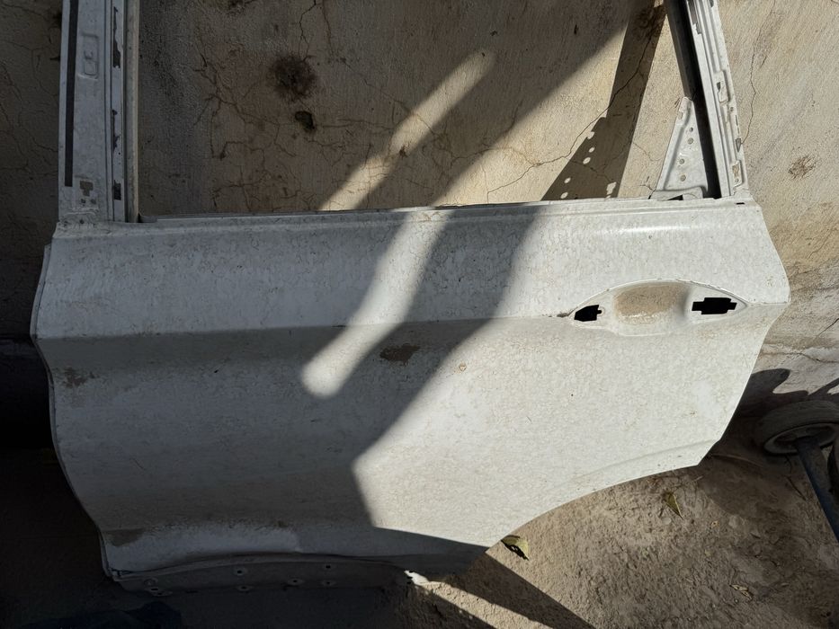 Дверь задняя левая от geely coolray джели гели колрай колрей