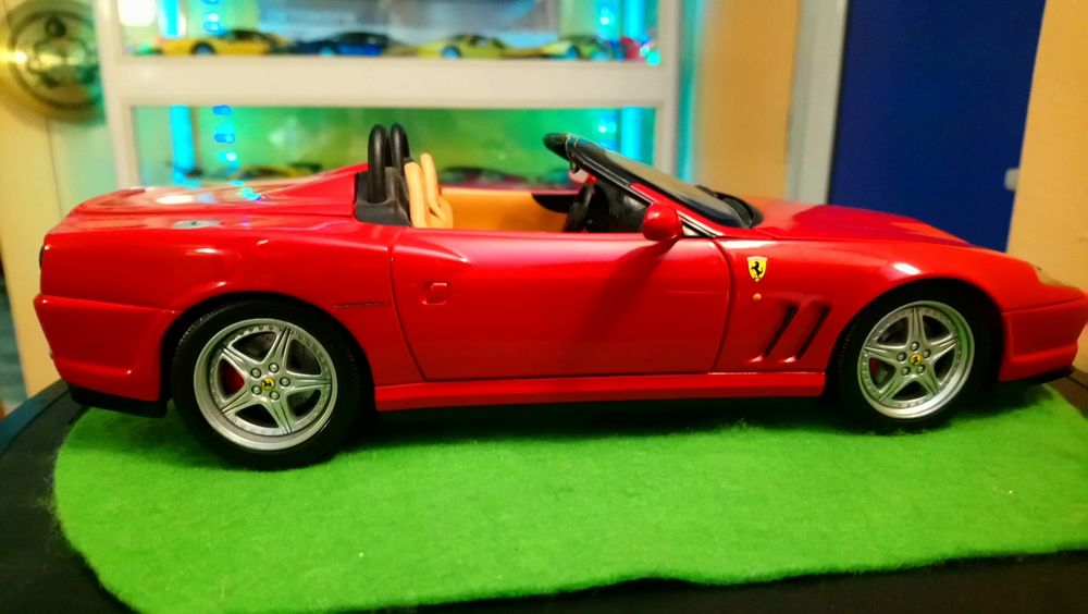 Ferrari 1 :18 550 Barchetta ,Hot wheels Mattel