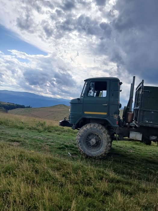 Vând 2 gaz 66 4x4 armata