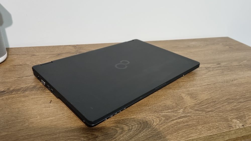 Laptop business Fujitsu Lifebook  U748 I5 7300U gen7 8GB SSD 256GB
