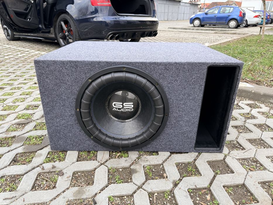 De vanzare subwoofer auto GS Audio si baterii,procesor,amplificatoare