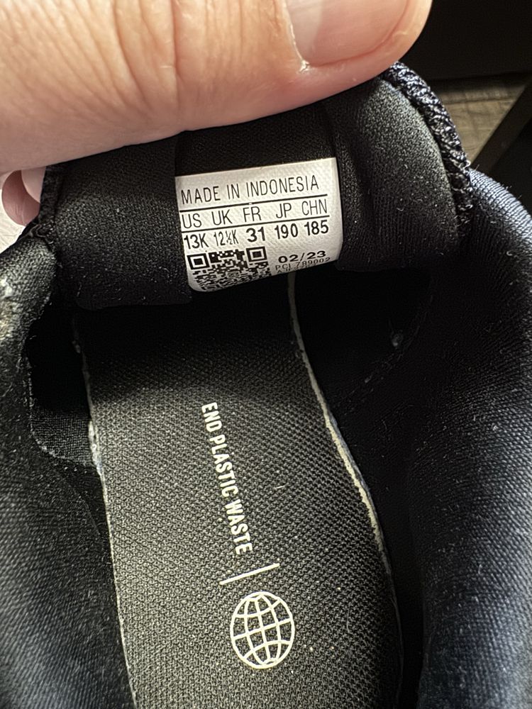 Adidas за момчета номер 31