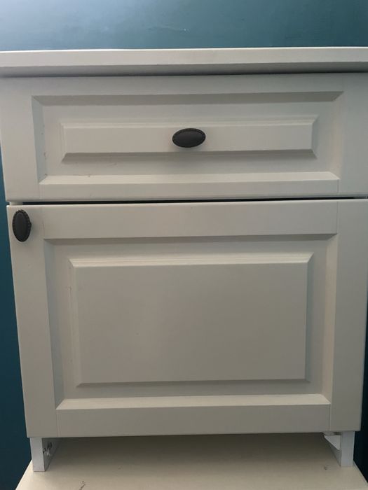 Продам маленький шкафчик 2шт